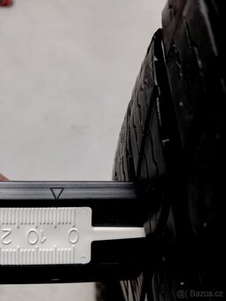 Prodám 4ks kompletní zimní ALU kola VW T7 16" - 9