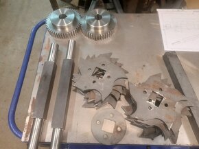 Drtič-drcení dřevního odpadu, dřevotřísky, lamino desky - 9