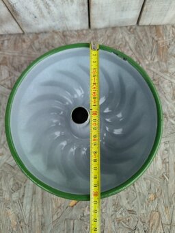 Forma na bábovku v zeleném kabátku. - 9