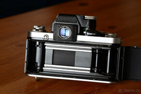 Nikon F2 Photomic + MD-3 + MB-2 - 9