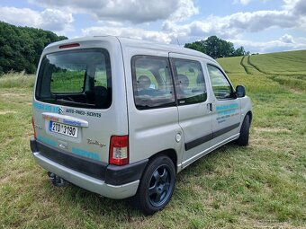 Citroen berlingo 1.4 - 9