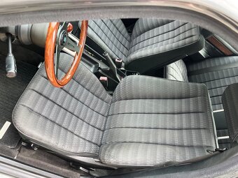 Mercedes w201 190e - 9