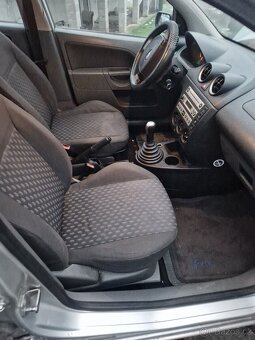 Ford fiesta 1.4 tdci - 9