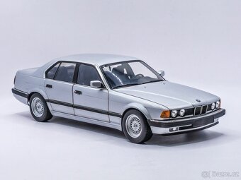 BMW E32 730i 1:18 Minichamps - 9