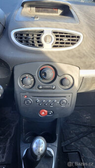benzínový Renault Clio 1.6   65000km  jeden majitel - 9