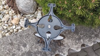 15kg velké krásné jednomiskové váhy s orlem po renovaci. - 9