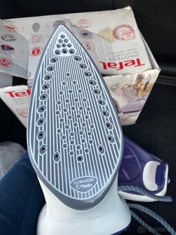 Tefal parní generátor žehlička - 9