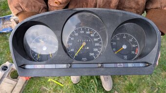 prodám díly Mercedes SL R107 - 9