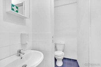 Nabízíme k pronájmu obchodní prostory 76 m2, na rozhraní Vin - 9