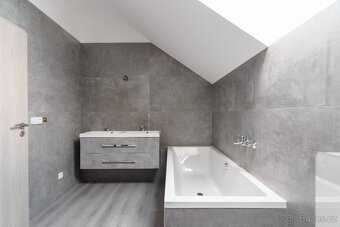 Prodej bytu 3+kk v osobním vlastnictví 78 m², Skorkov - 9