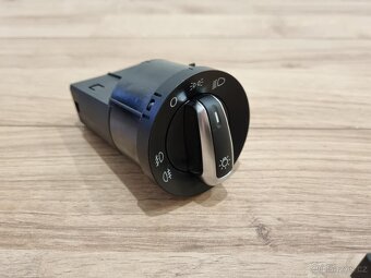 VYPINAC SVETEL OVLADANI OKEN ZDRUZENY OVLADAC - 9