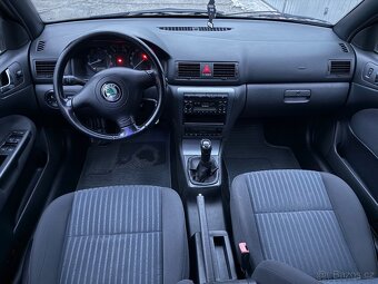 Škoda octavia 1.8t Tour 2007 černá perleť - 9