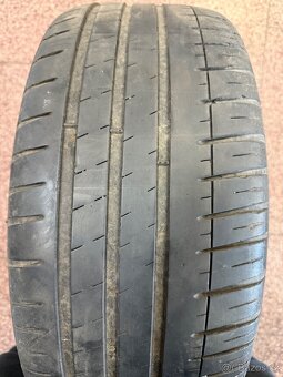 Originální Alu kola 5x112 r18 letní pneu 4,5mm - 9