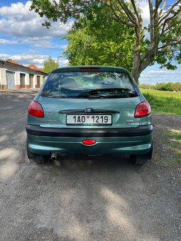 Peugeot 206 1,4i - 9