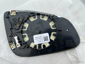 BMW M3 F80/ M4 F82/F83 levé sklo samozatmavovací - 9