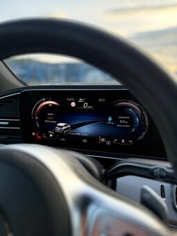 Mercedes-Benz GLE 300d 4MATIC AMG - 9