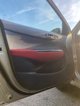 Hyundai i20 1.4i 2009 - 9