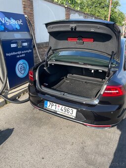 Volkswagen Passat R-Line, 2.0 TDI 110 kW - 9