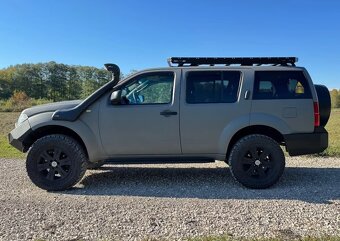 Nissan Pathfinder 2.5 dCi SE 126kw - 9
