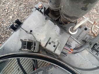 MERCEDES ML W164 PŘEDNÍ ČELO, VÝZTUHY, SAHARA S CHLADIČI - 9