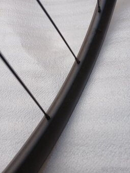 Zapletená kola Bontrager Paradigm SL 2024 - 9