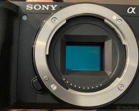 Sony A6400 tělo - 9