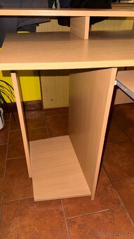 Kancelářský stůl na PC - 9