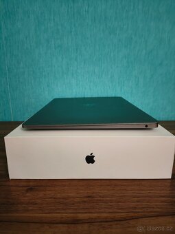 MacBook Air 2020 | i3 • 8GB • 256GB SSD - 9