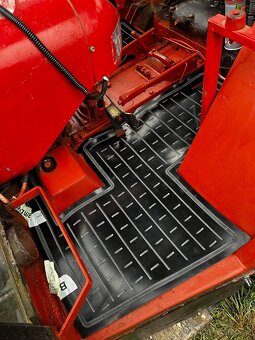 Gumová rohož Zetor 5511, 5611, 5711, 5745, 6711, 6745 ,6911. - 9