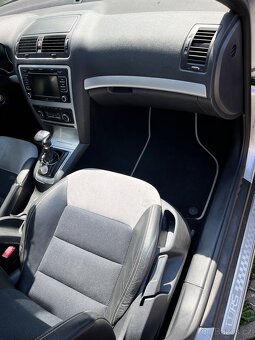 Škoda Octavia II DSG facelift RS 2.0 TDI Combi 125kW - 9
