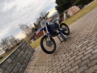 Yamaha YZ 250 - 9