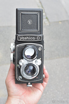 YASHICA D + BRAŠNA / TOP STAV - 9