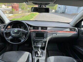Škoda Superb 3.6i V6 4x4 - 2011 - 9