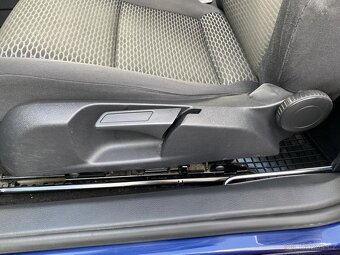 Volkswagen Golf 1.4i ,  59 kW benzín, 2009 - 9