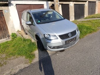 VW Touran 2.0tdi 103kw bmm freestyle 2009 - 9