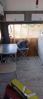 Prodám Karavan . - 9