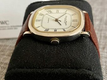 IWC Schaffhausen - Classic - 9