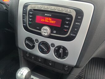 Ford Focus, BEZ KOROZE,VÝBAVA,150KM,SERVIS - 9