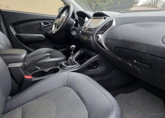 Hyundai ix35 1.6-NAVI-TAŽNÉ-TEMPOMAT - 9