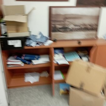 kancelářský nábytek - 9