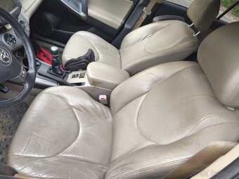 Toyota rav4 - 9