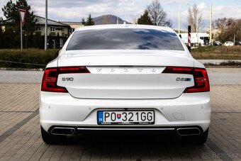 Volvo S90 D5 2.0L Drive-E Inscription A/T AWD - 9