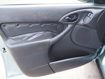 2001 Ford Focus 1.6I, LPG - 9