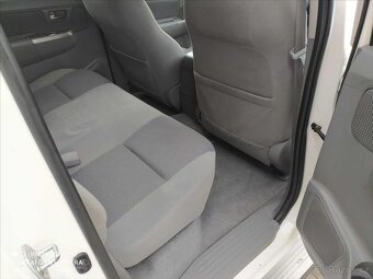 Toyota Hilux 2,5 D-4D Double Cab Terra (2010) - 9