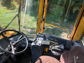 Kolový nakladač VOLVO L 70C - 9