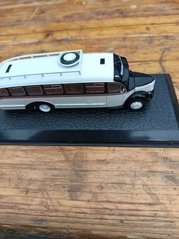 Model autobusu Reo speedwagon 1946 - 9