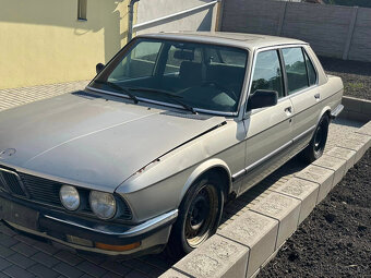 Náhradní díly BMW 524 td E28 s celeho vozu - 9