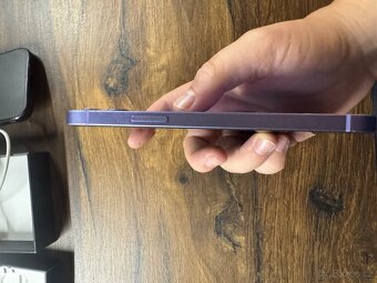 iPhone 12 - 9