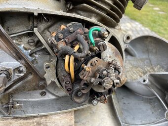 Jawa pérák 250 motor - 9