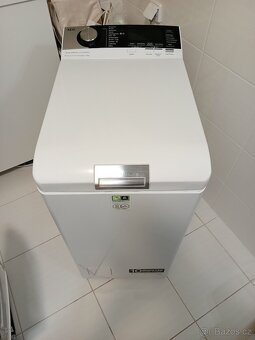 Pračka AEG s vrchním plněním a párou - 9